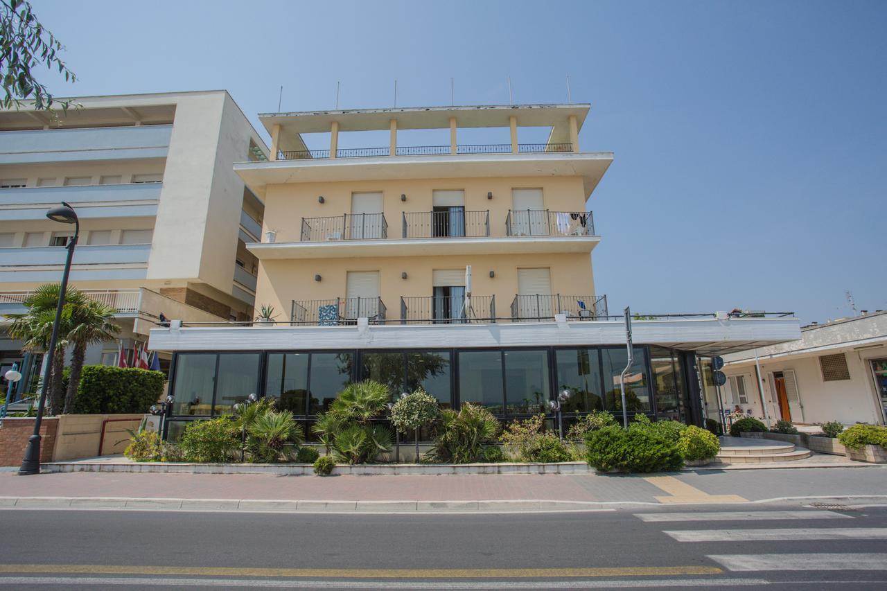 Hotel Deanna Bellaria-Igea Marina Extérieur photo