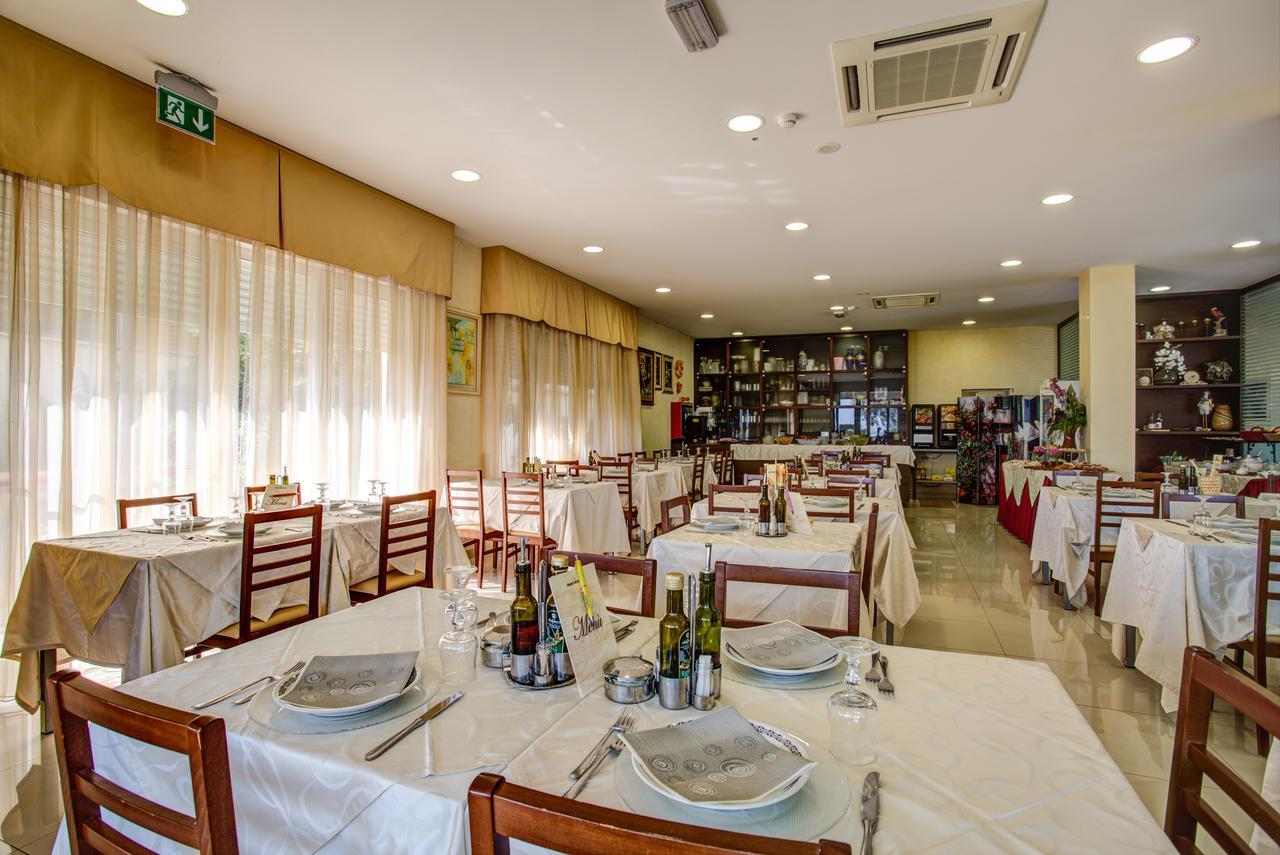 Hotel Deanna Bellaria-Igea Marina Extérieur photo