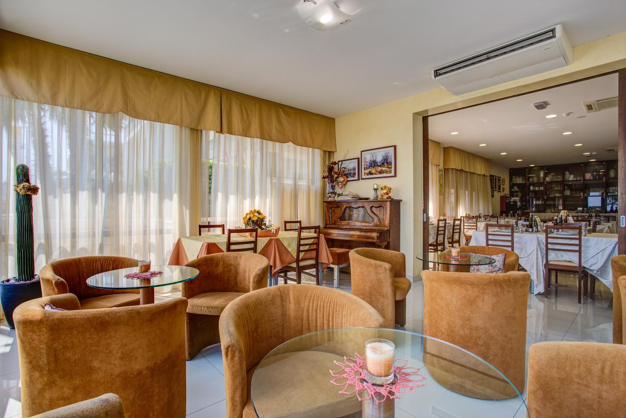 Hotel Deanna Bellaria-Igea Marina Extérieur photo